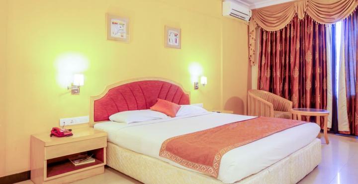 Aj International Hotel Bangalore Exterior photo
