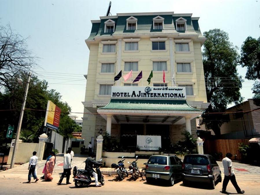 Aj International Hotel Bangalore Exterior photo